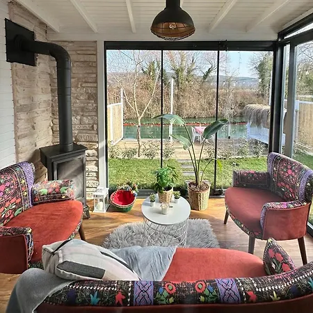 Holiday home Whitehousesagva *
